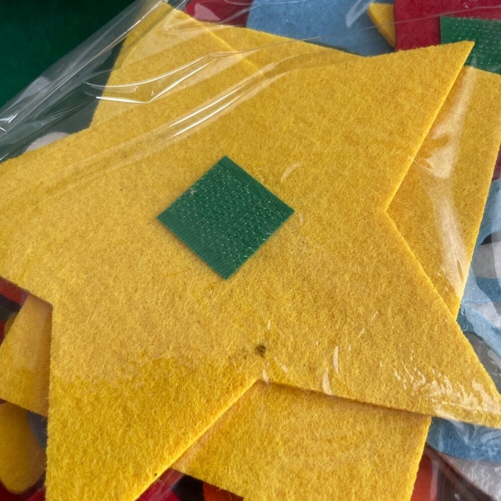 Felt Kids Christmas Tree Activity Set - Picture 10 of 12